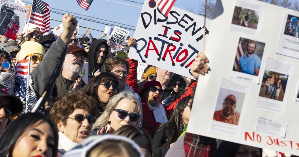 Thousands join Texas Democrats in Austin anti-ICE protest
