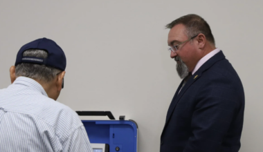 Tarrant County seeks 200 more election clerks to man March 3 primary polls