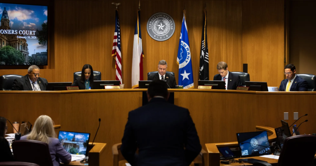 New rules limit public speaking, discussion topics at Tarrant County Commissioners Court