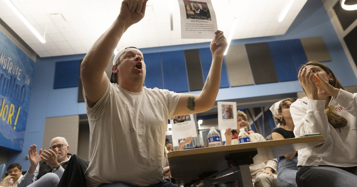 Austinites demand police, city leaders do more to resist ICE