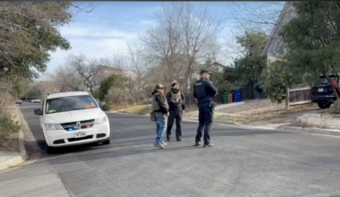 Central Austin neighbors witness ICE chase and arrest