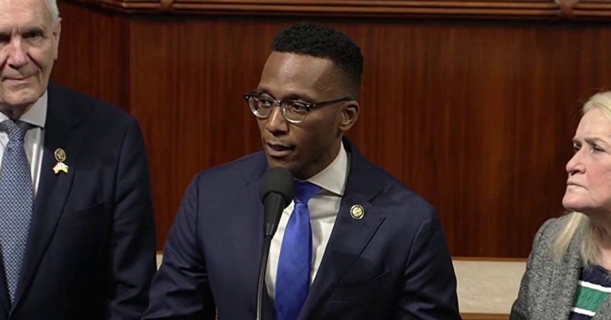 Christian Menefee sworn in Monday to represent Texas’ 18th Congressional District