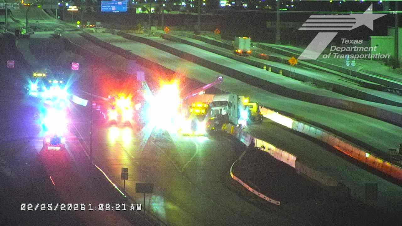 All lanes on I-10 West at Vinton closed after crash