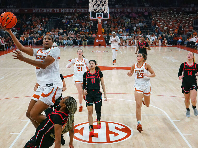 Booker's 18 points help power No. 4 Texas over No. 23 Georgia
