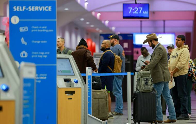 El Paso flights resume after FAA, Army clash over anti-drone tech