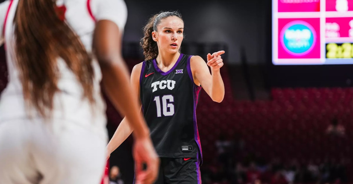 Women’s Basketball: 21 points from Marta Suarez leads No. 12 TCU to road win over Houston