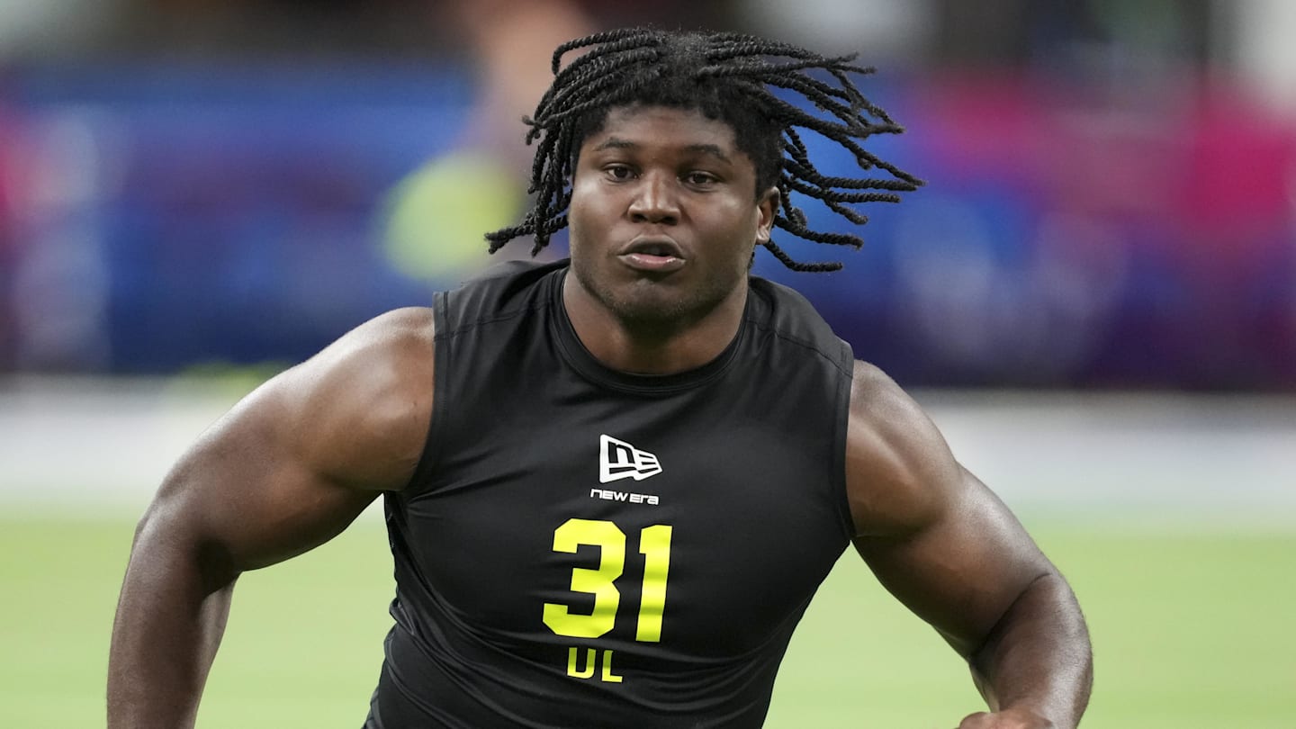 New Cowboys Mock Draft Has Dallas Pulling Off Massive Trade for Top EDGE