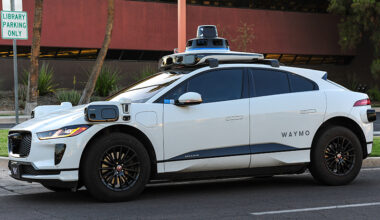 Autonomous vehicle blocks responders from Austin shooting » Land Line Media