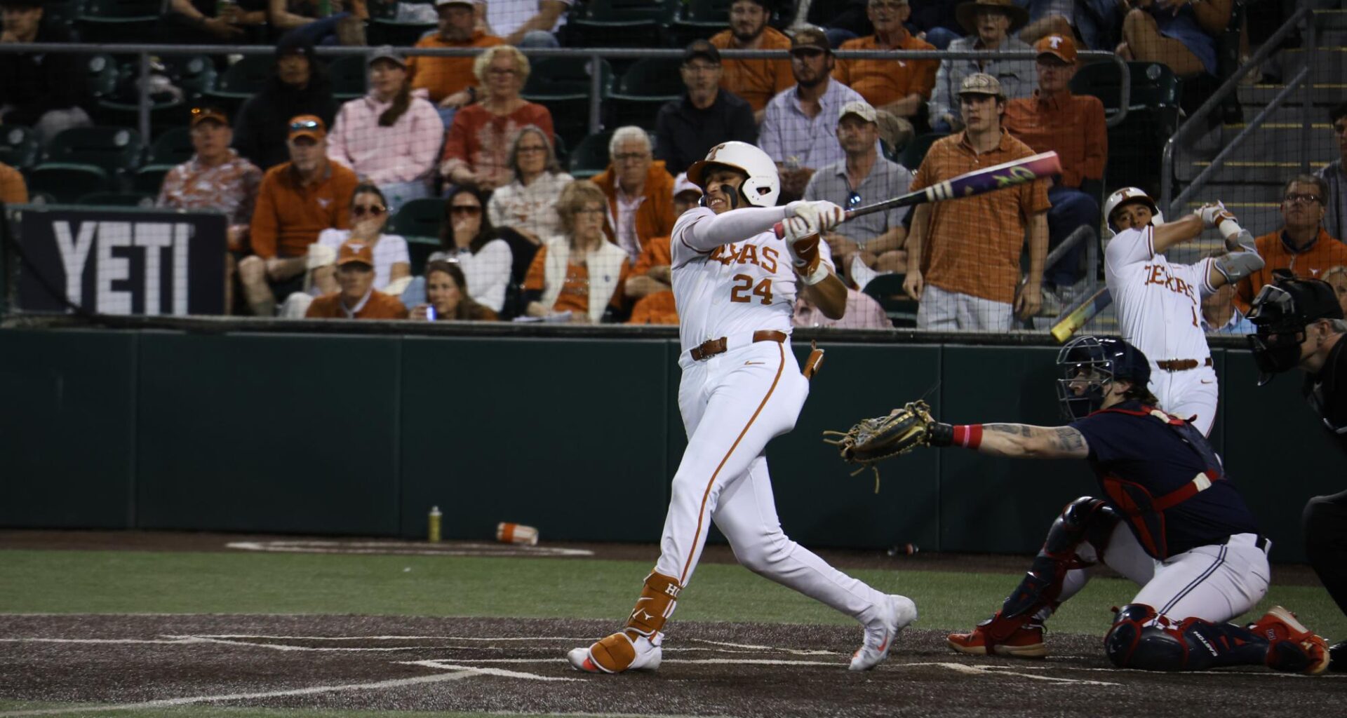 No. 2 Texas baseball undefeated no more, falls to Ole Miss in extra innings  – The Daily Texan