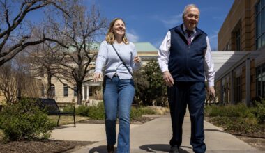 Full circle: Longtime Fort Worth oncologist reunites with patient after 30 years