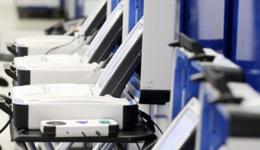 Tarrant County poll workers blame voting machines for errors
