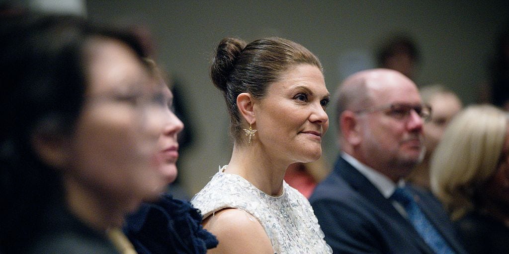 Princess Victoria Wears Delicate Dragonfly Earrings to Texas Gala
