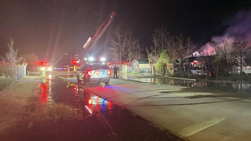 Mobile Home fire reported in the City of Socorro. (KFOX14/ARC EL PASO){p}{/p}