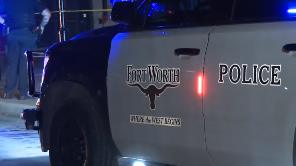Fort Worth police helicopter makes emergency landing, officials say