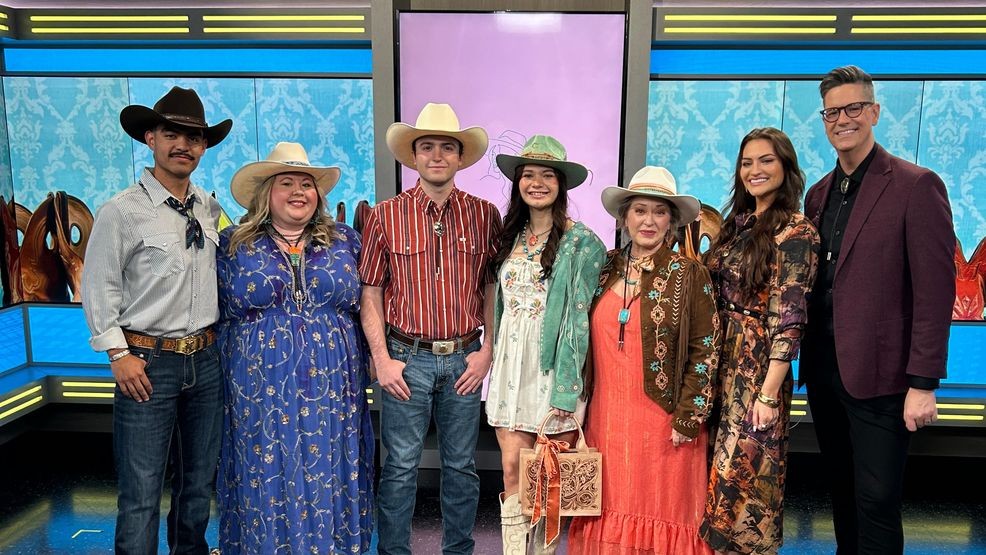 {p}To share the latest trends of the season, Sierra Waggoner and Trevor Scott chatted with Kristi Carney, owner of Blushing Belle Boutique and The Lookout, about what customers can expect when they visit the shop!{/p}