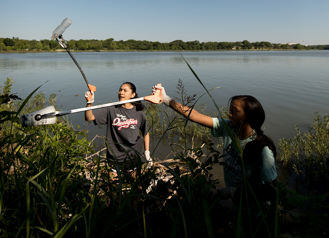 Shoreline sprucing (Photo by Rasy Ran)