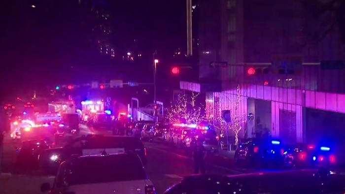 3 dead, 14 hospitalized in 6th Street mass shooting, Austin EMS chief says