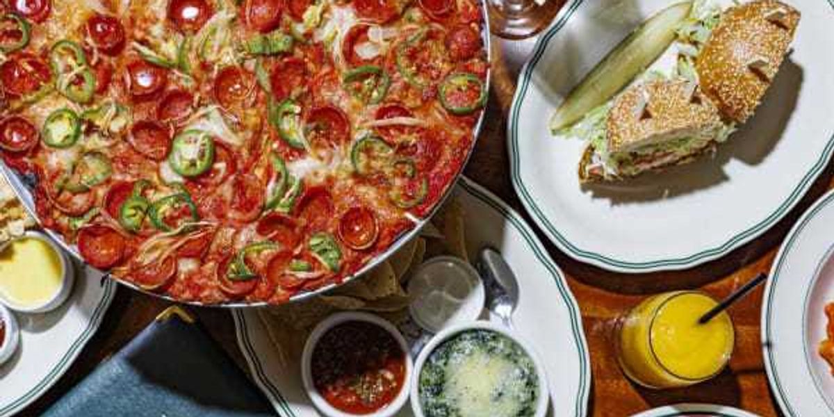 Chicago-style tavern D.L. Mack's debuts at West Village