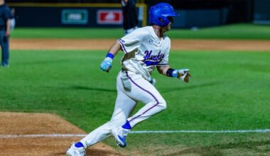 BSB: Huskies Set to Face No. 3 Texas in Austin Midweek Matchup