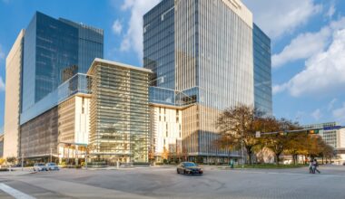 Firm signs new lease in 1 million-square-foot Plano towers