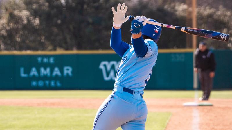 Mavericks Host ULM for Weekend Series at Home