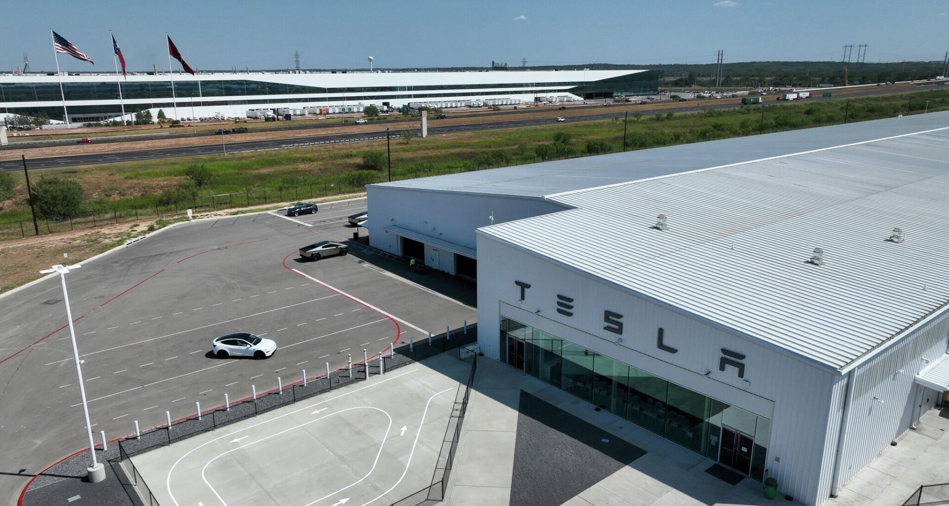 Austin shooting suspect accused of assault at Tesla, suit says