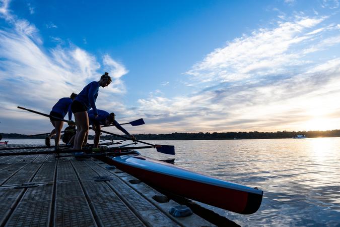 Rowing Begins Spring With Scrimmage At Texas