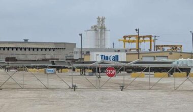 Employee dies on-site at Southwest Side concrete manufacturing facility, SAFD says