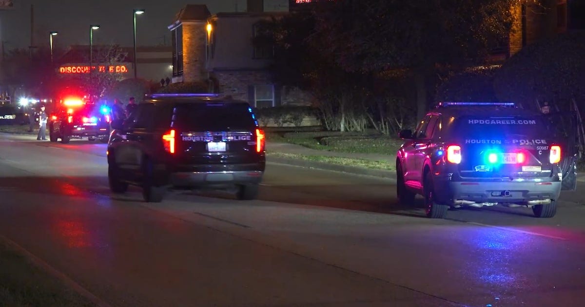 Woman killed in Houston Heights; suspect arrested after chase