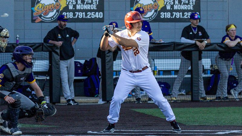 Warhawks Win Game Three in Arlington