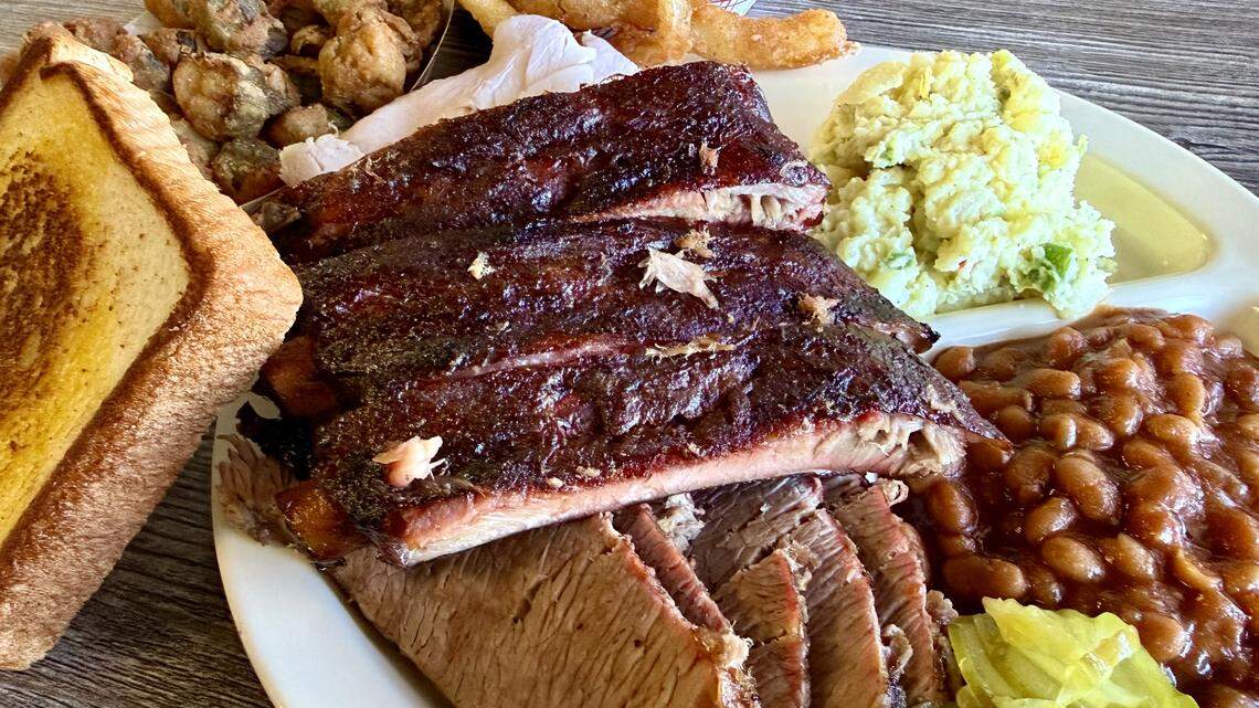 David’s Barbecue near Fort Worth serves old-time Texas BBQ