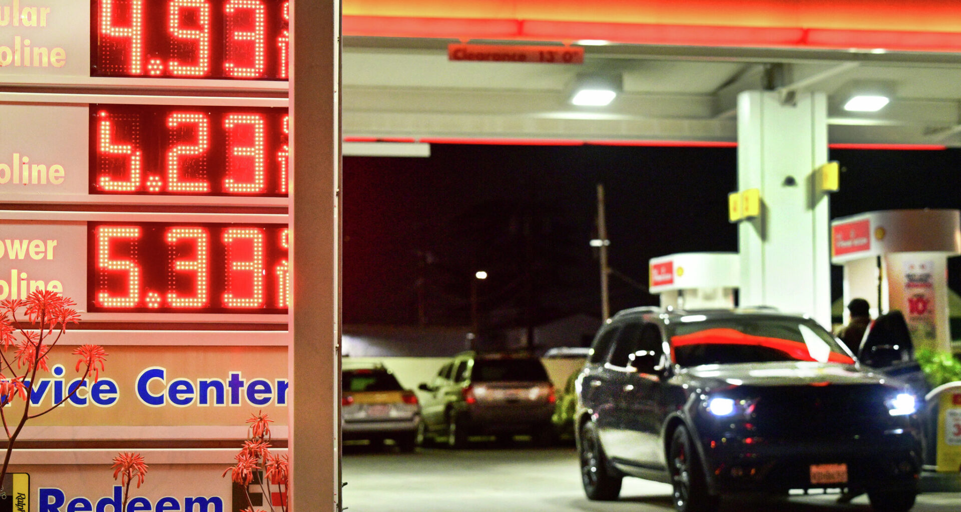 Why are gas prices going up? Here's how much gas costs today in Austin