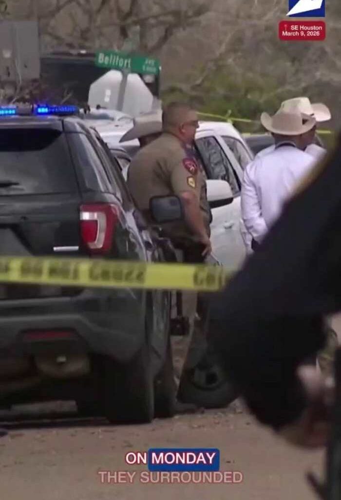 Suspect with rifle killed after firing at SWAT officer during standoff at SE Houston house