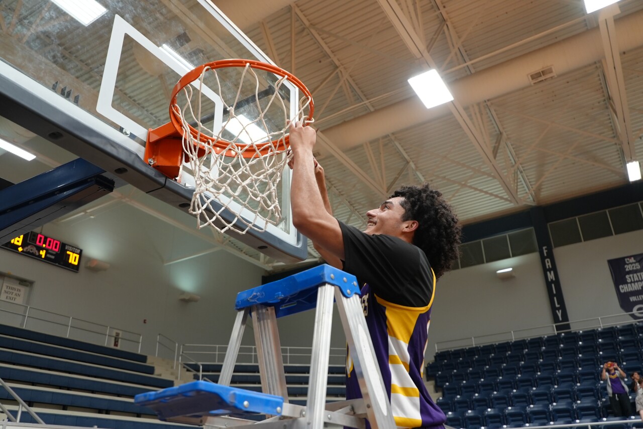 Aransas Pass junior Frankie Santiago