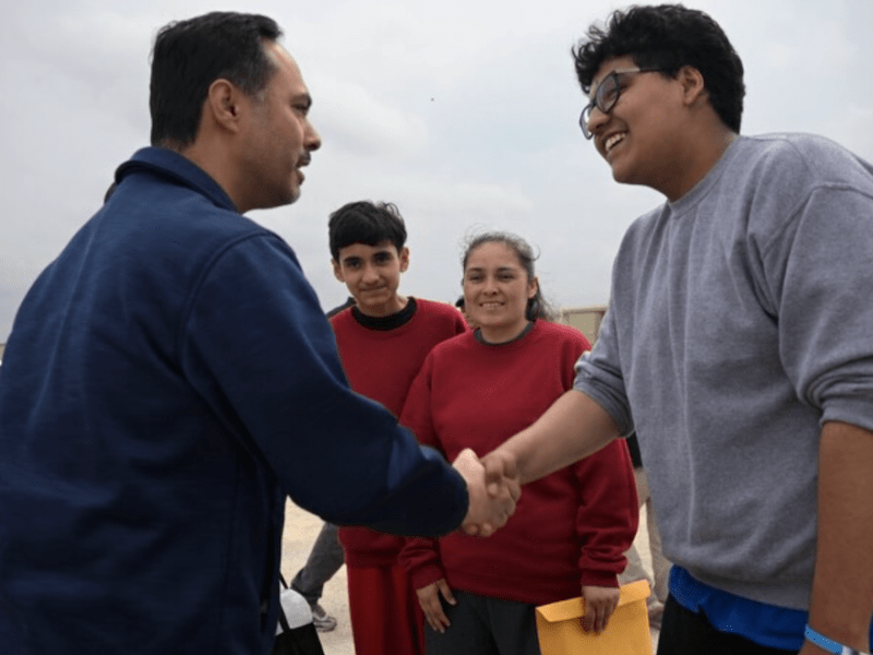McAllen mariachi family released from detention during visit from San Antonio Rep. Joaquin Castro
