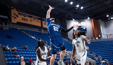 Islanders Outlast Privateers in Southland Quarterfinals