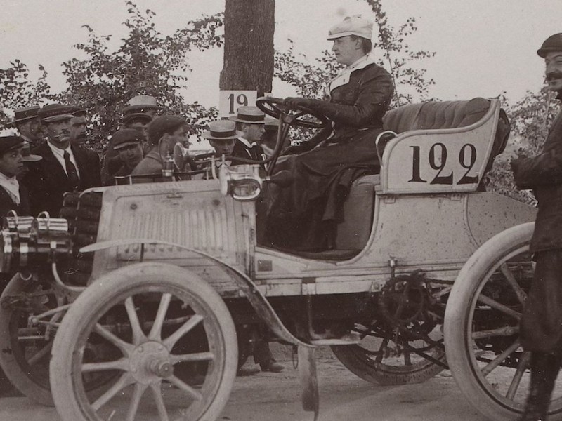 San Antonio Library lecture looks at women who redefined race car driving