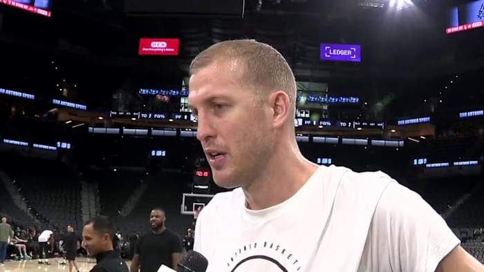 Veteran center Mason Plumlee makes debut for Spurs
