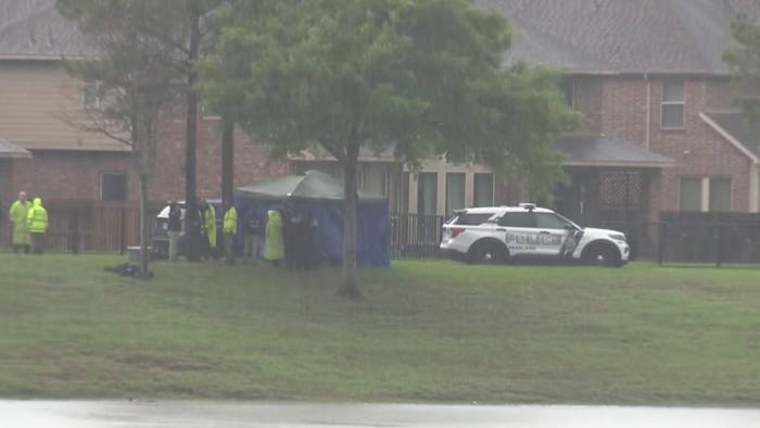 Missing 7-year-old girl with autism found dead in Pearland neighborhood retention pond