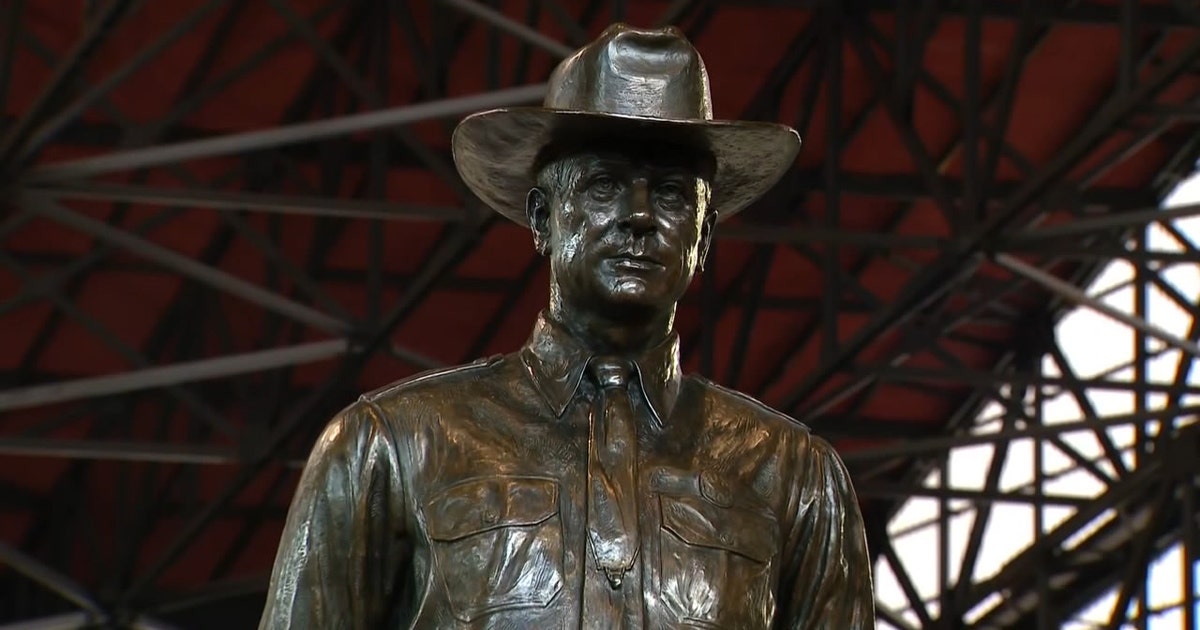 U.S. Rep. from North Texas urges Rangers to remove controversial statue