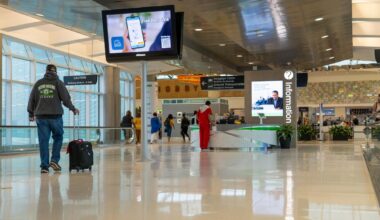 Houston ground stop: Bush, Hobby airport delays; check your flight status