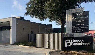 Planned Parenthood expands San Antonio testing services, clinic hours