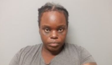 Dallas woman faces forgery, theft charges after cashing fraudulent check