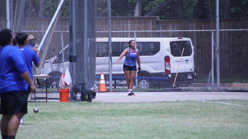 Mavericks Open UTA Invitational with Three First Places and Personal Bests, Puryear and Lemberga Maintain All-Time UTA Marks
