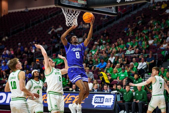 MBB: UTA Rallies Late Before Losing Heart-stopper to No. 1 Utah Valley, 67-65