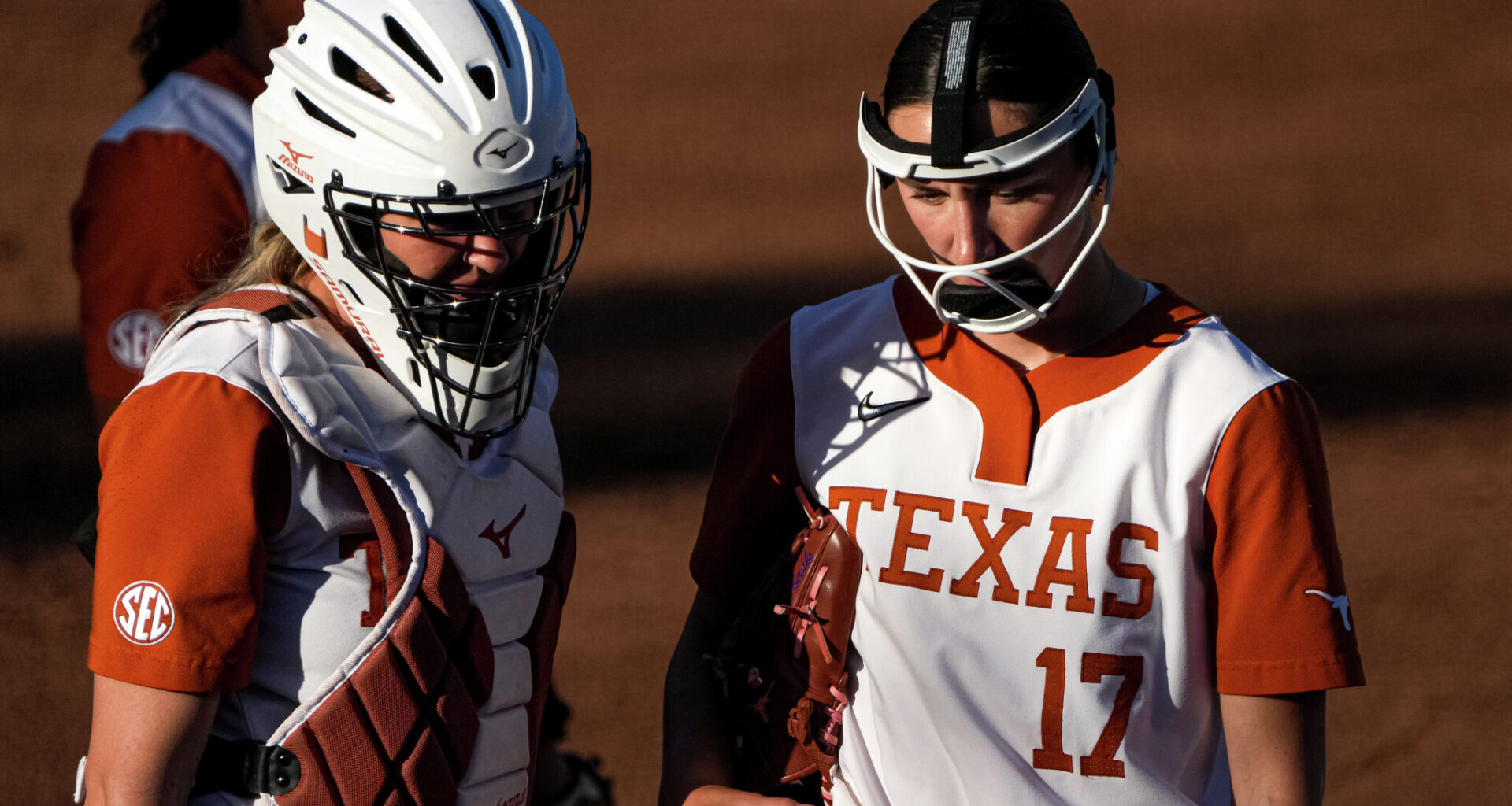 Texas softball ace carries Longhorns past Ole Miss