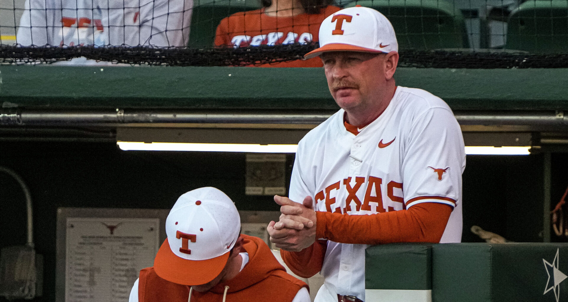 Texas baseball's Jim Schlossnagle shaves mustache after Ole Miss loss