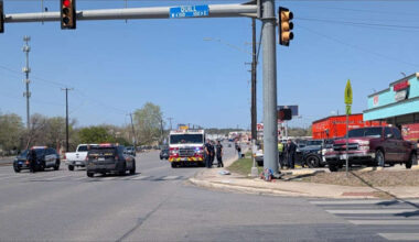 1 dead after crash involving Uber driver on Northwest Side, SAPD says