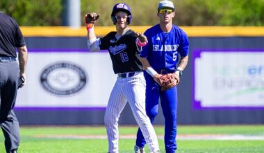 Complementary Demons respond to take series from Islanders