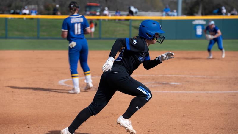 UTA Caps Off Maverick Invitational with Nine-Run Win Against Columbia